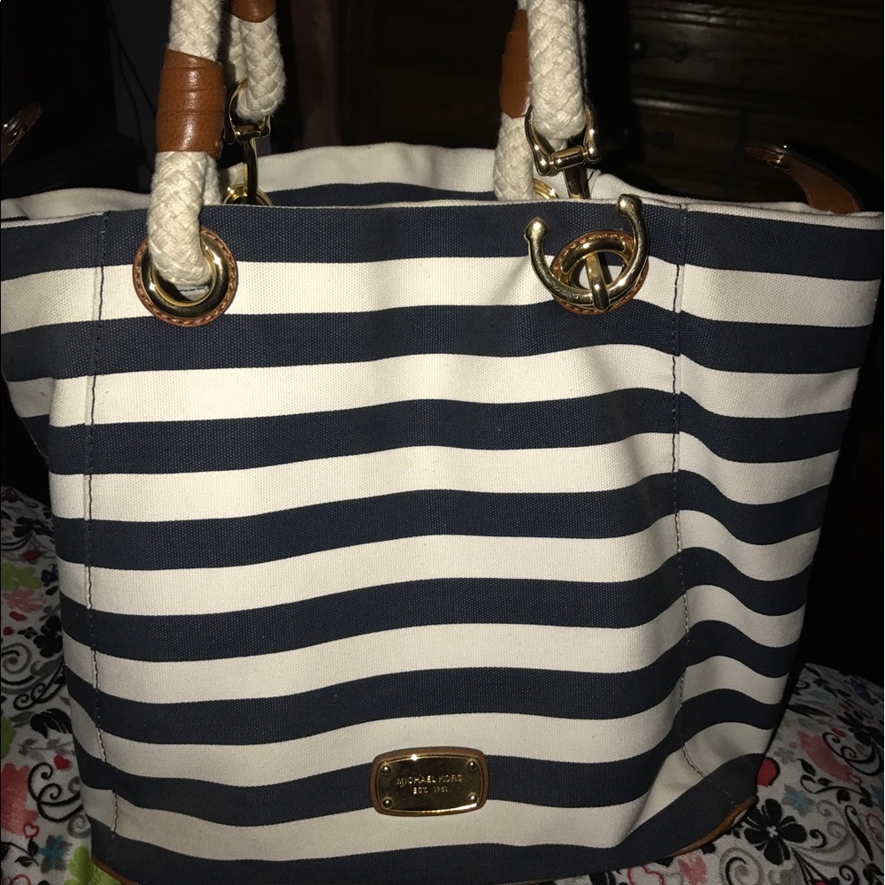 MK purse navy blue strips