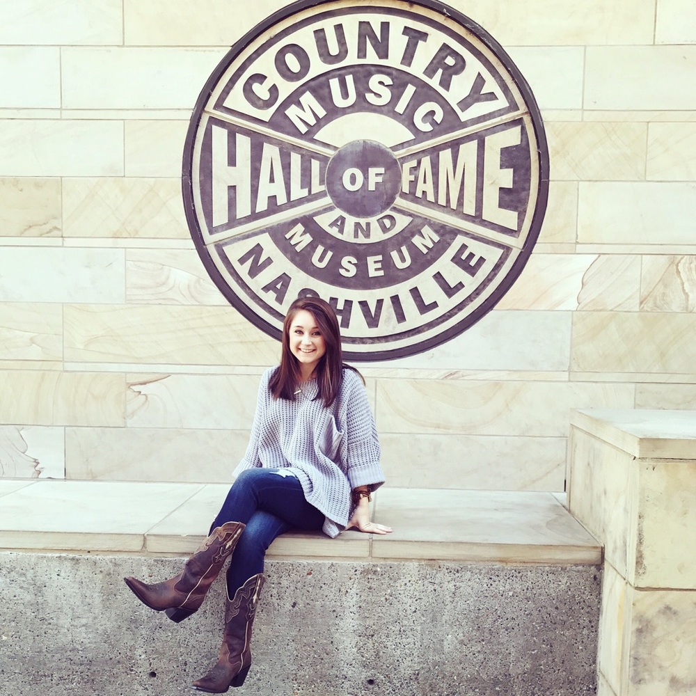 Meet your Posher, Jessica