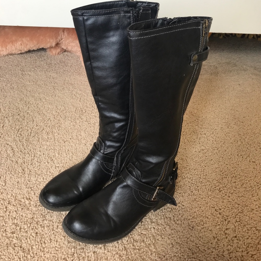 Tall black leather boots