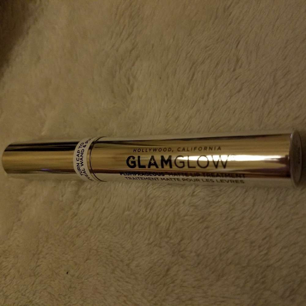 Glam Glow matte lip treatment