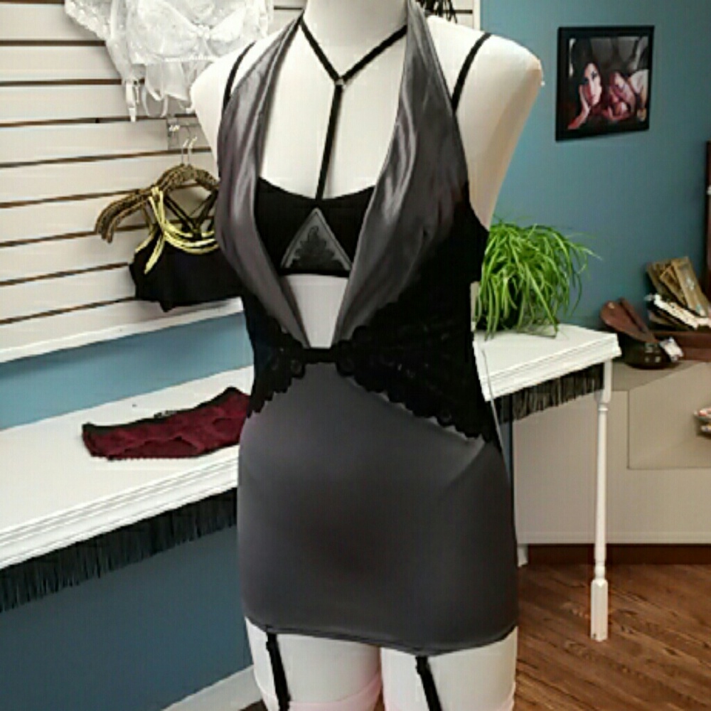 SALE NWT silver and black lace chemise with garter