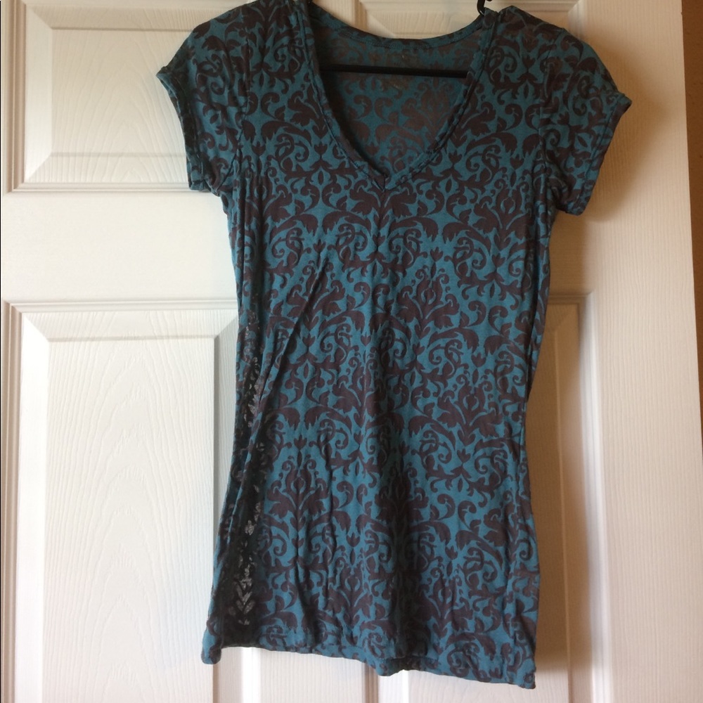 Burnout V-Neck