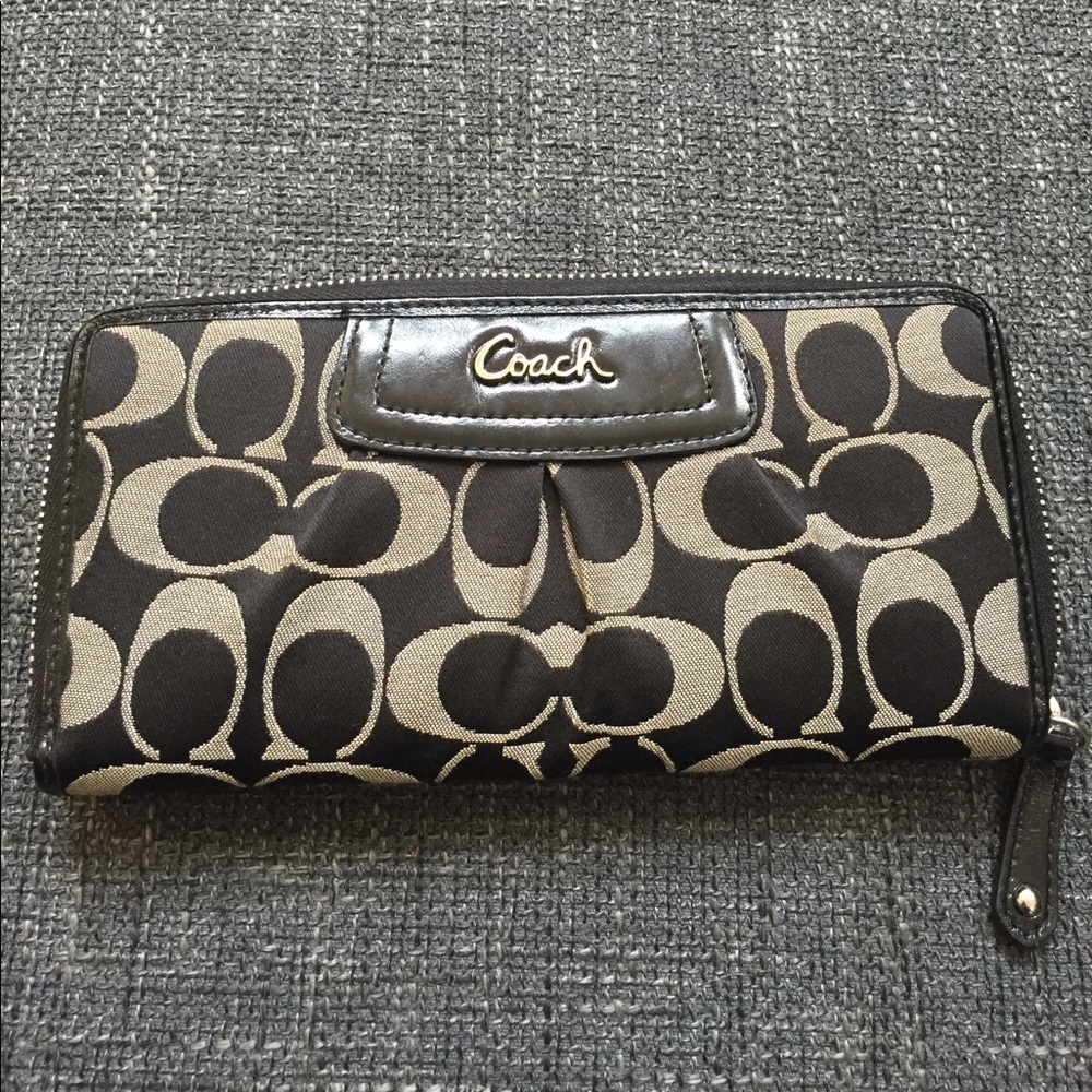EUC! Coach signature full zip wallet