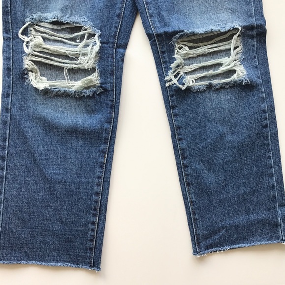 High Waisted Distressed Cropped Jeans - Picture 5 of 6
