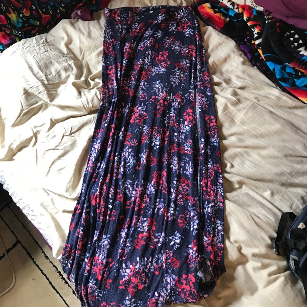 Maxi skit with a slit