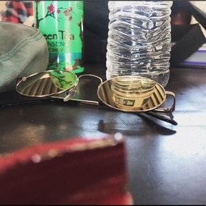 Meet your Posher, Pauline