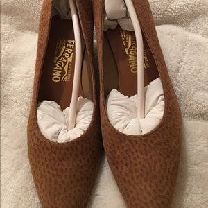 NEW. Never WORN. Size 9 ferragamo Heels