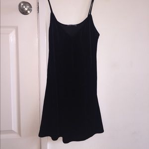 black brandy velvet dress
