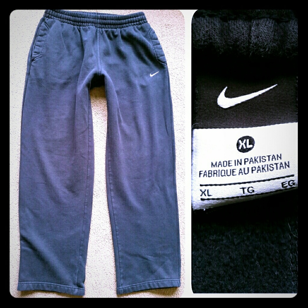 NIKE SWEATS
