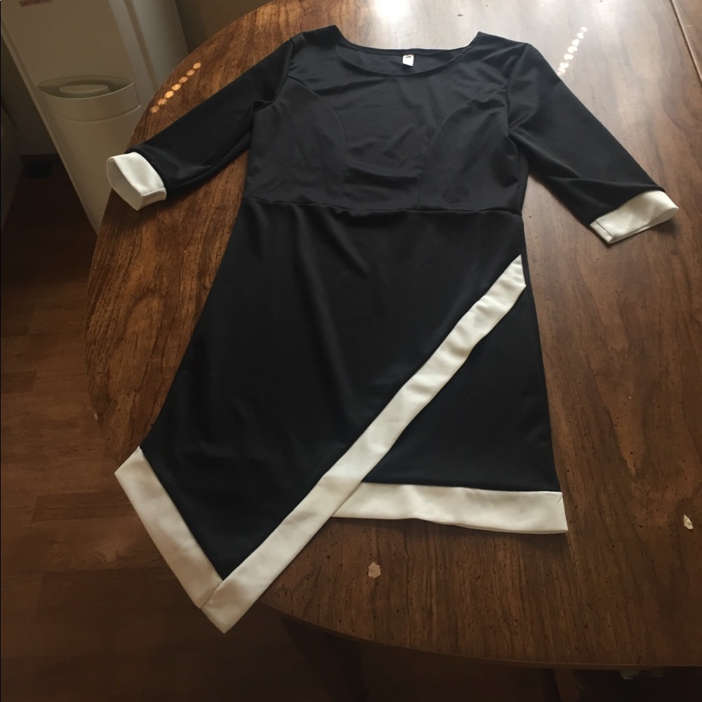 Black Dress  🛍PRICE DROP⚠️