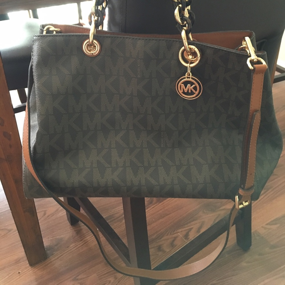 🌺 FINAL PRICE 🌺 Michael Kors Cynthia