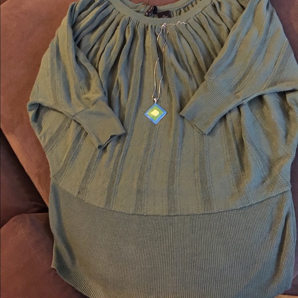 Sweater - Picture 2 of 2