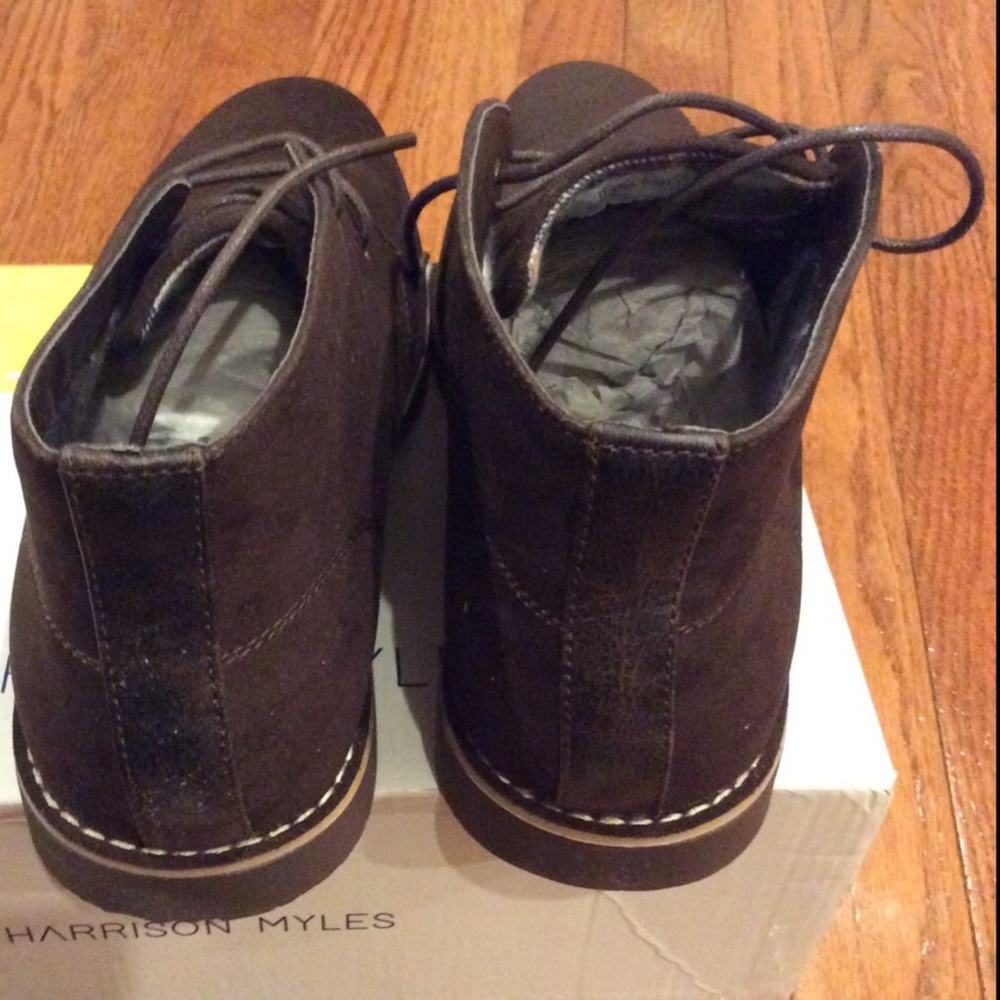 ***SOLD***Harrison Myles Men's Desert Boot - Picture 2 of 3