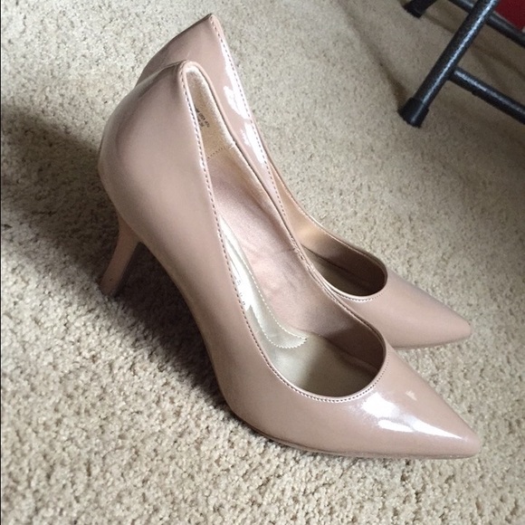 Heels - Picture 2 of 3