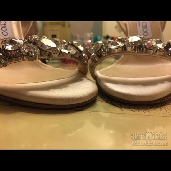 NO OFFER. Jimmy Choo wedding shoes - Picture 4 of 9