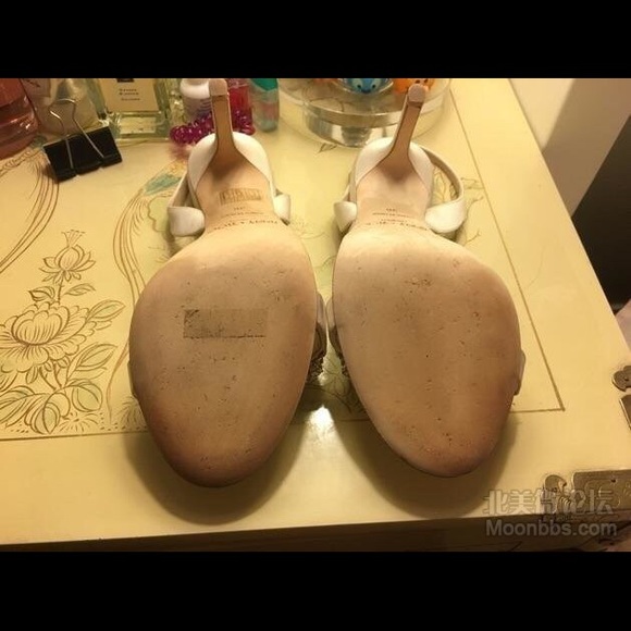 NO OFFER. Jimmy Choo wedding shoes - Picture 5 of 9