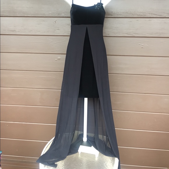Betsy & Adam Dresses & Skirts - Long black dress. A mini/ maxi