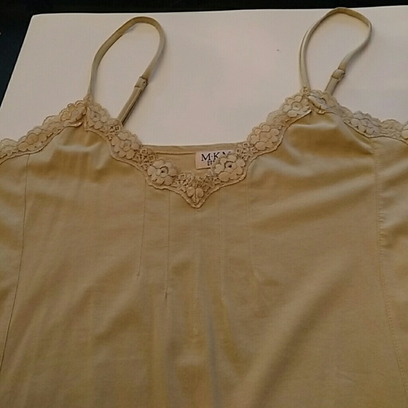 Top - Picture 2 of 4