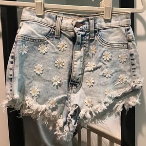 Daisy shorts