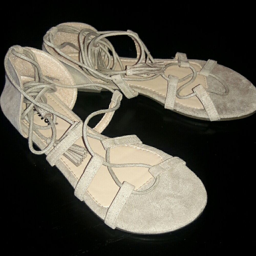 😎Brand New Faux Suede Lace Up Sandals🤗
