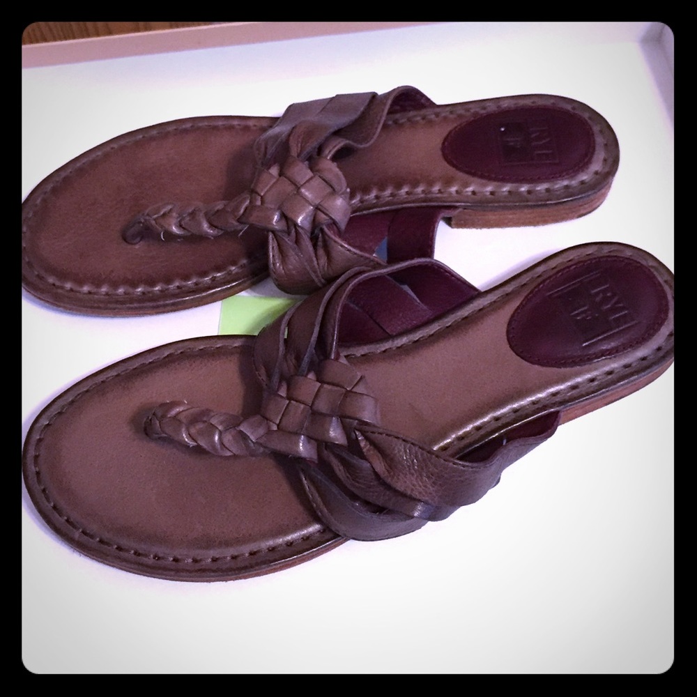 NEW FRYE sandals