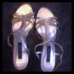 Nina New York Gold Heels (ONLY WORN ONCE)