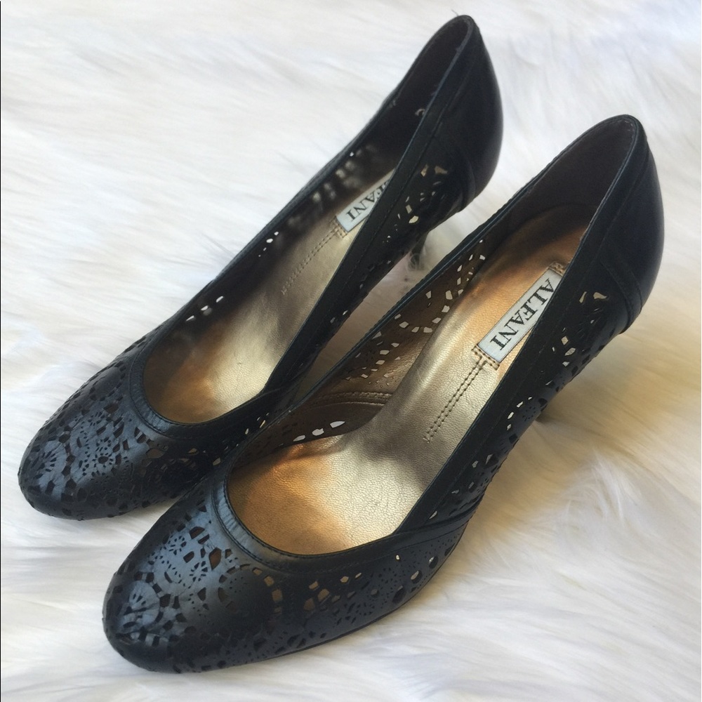 New Black 7.5 Alfani pumps.