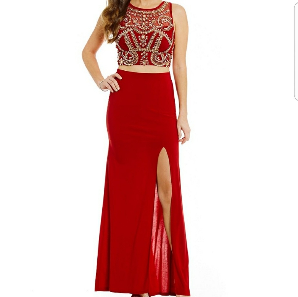 Cute ,prom , red set