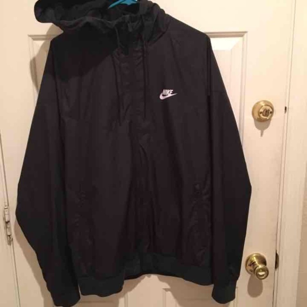 black nike windbreaker XL