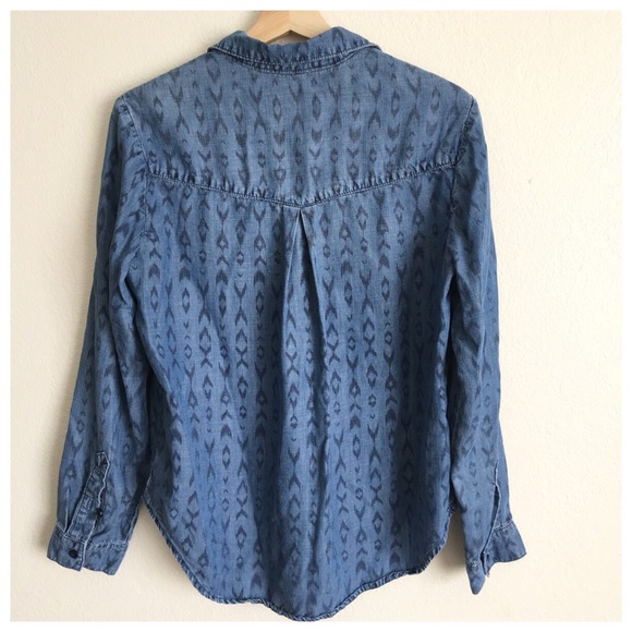 Cloth & Stone Ikat Print Chambray Button Down Top - Picture 2 of 7