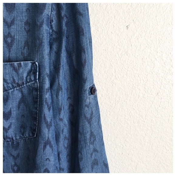 Cloth & Stone Ikat Print Chambray Button Down Top - Picture 5 of 7