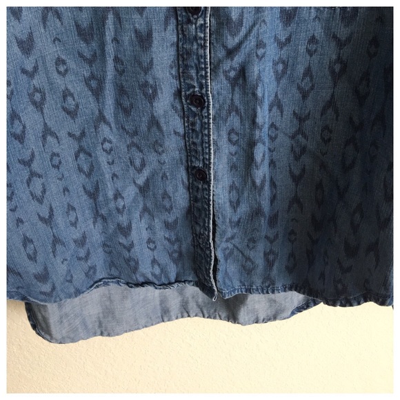 Cloth & Stone Ikat Print Chambray Button Down Top - Picture 7 of 7