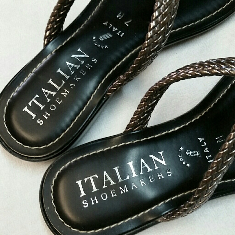 Sandals - Picture 3 of 4