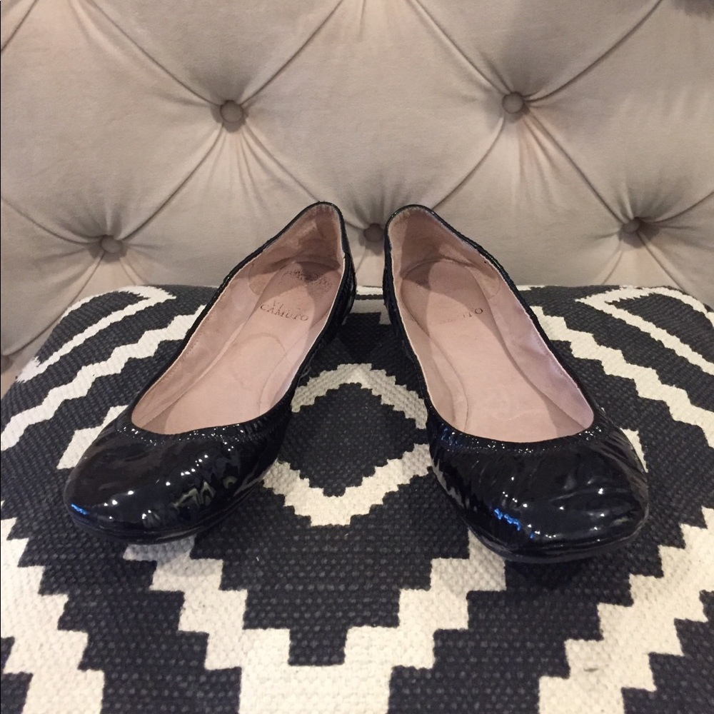 Vince Camuto women's flats