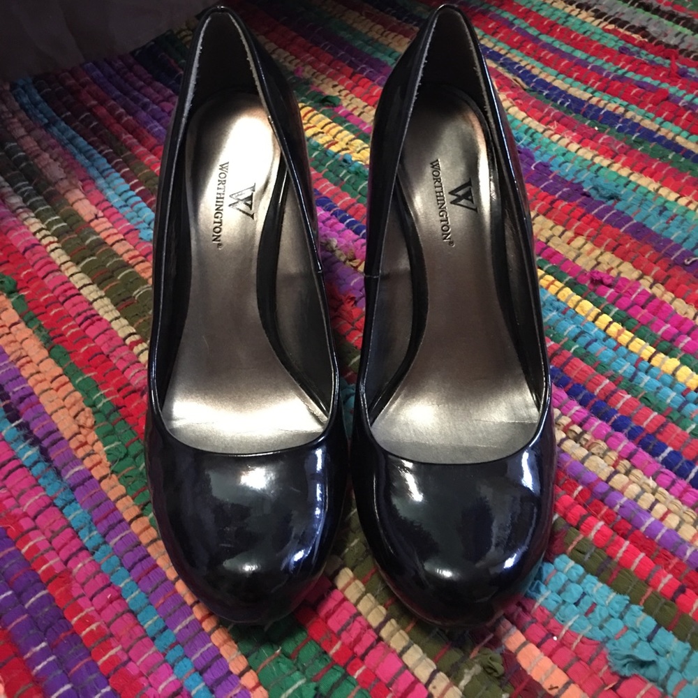 Worthington wedges size 6
