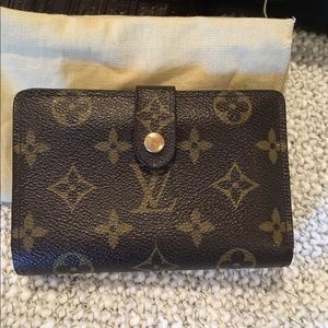 Louis Vuitton kiss lock Wallet