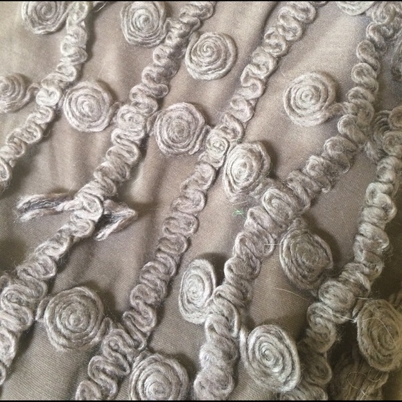 Scarf - Picture 2 of 4