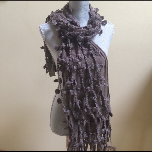 Scarf - Picture 3 of 4