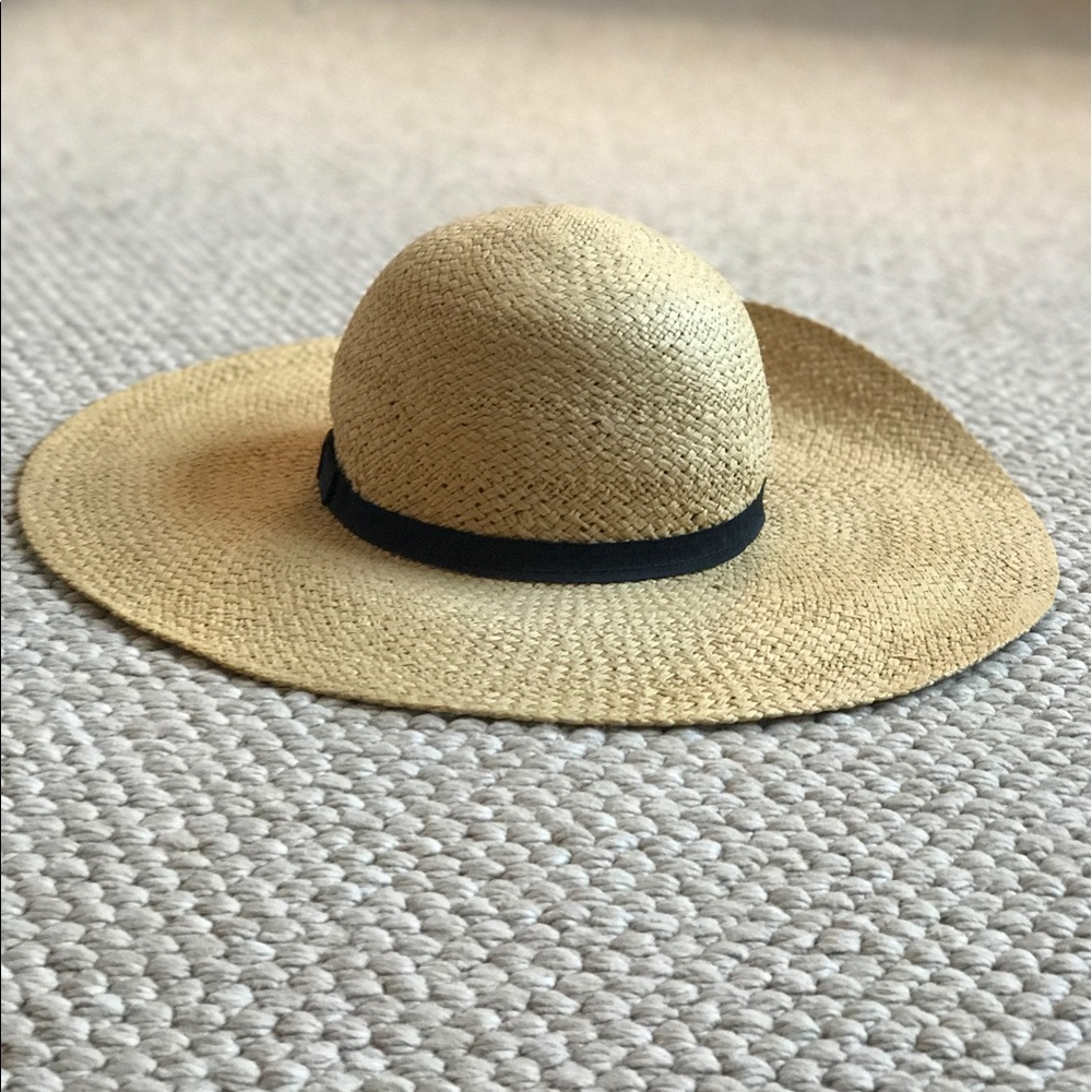 Urban Outfitters sun hat