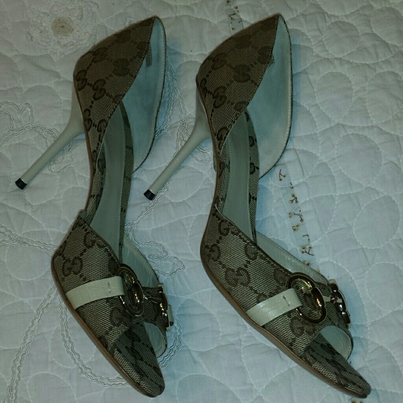 SOLD***GUCCI D'Orsay Horsebit Heels!! - Picture 3 of 8