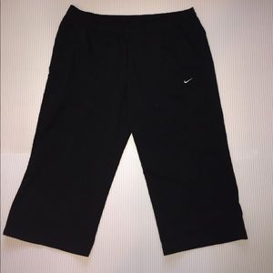 Nike lightweight Capri pants size : XL