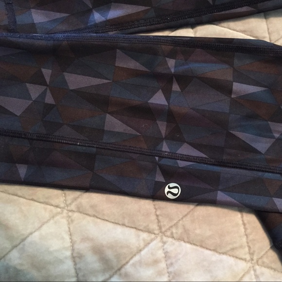 Lululemon geometric pocket pants - Picture 2 of 4