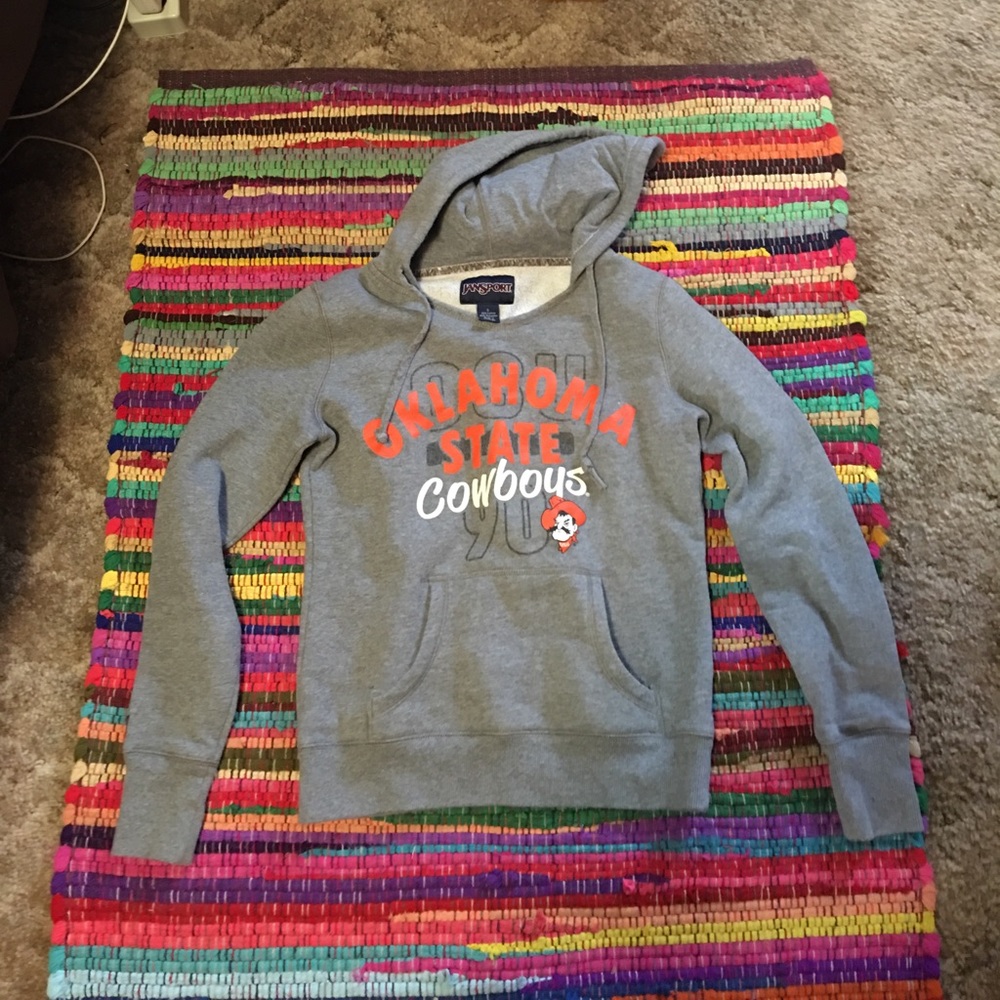 Size small OSU hoodie (runs small)