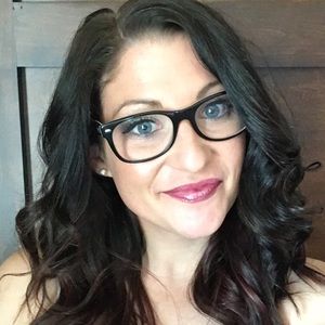 Meet your Posher, Felicia