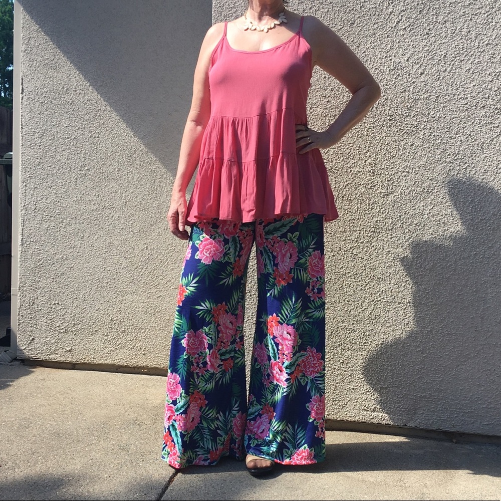 NEW  Tropical palazzo pants  - Picture 3 of 3