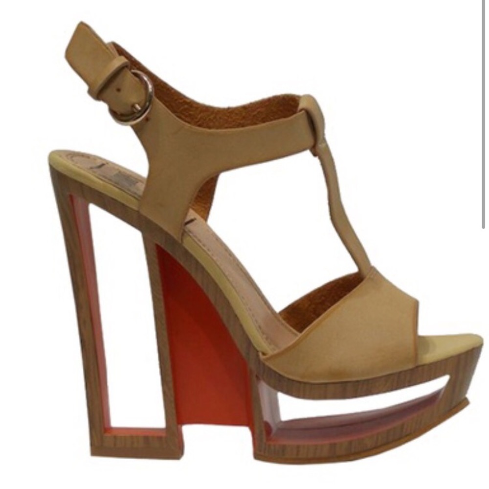 Tan wedges