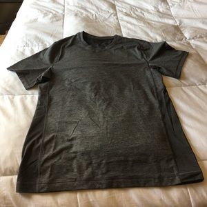 Men's Lulu Lemon performance tee shirt