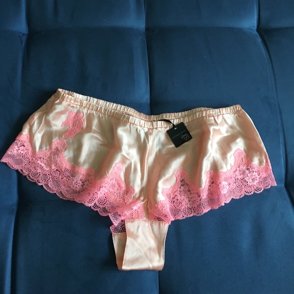 Victoria's Secret sleepwear.