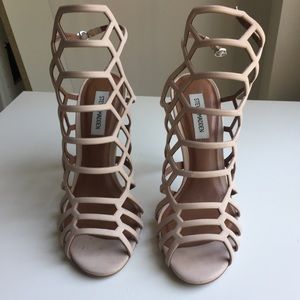 Steve Madden Slithur in Blush Nubuck - size 9