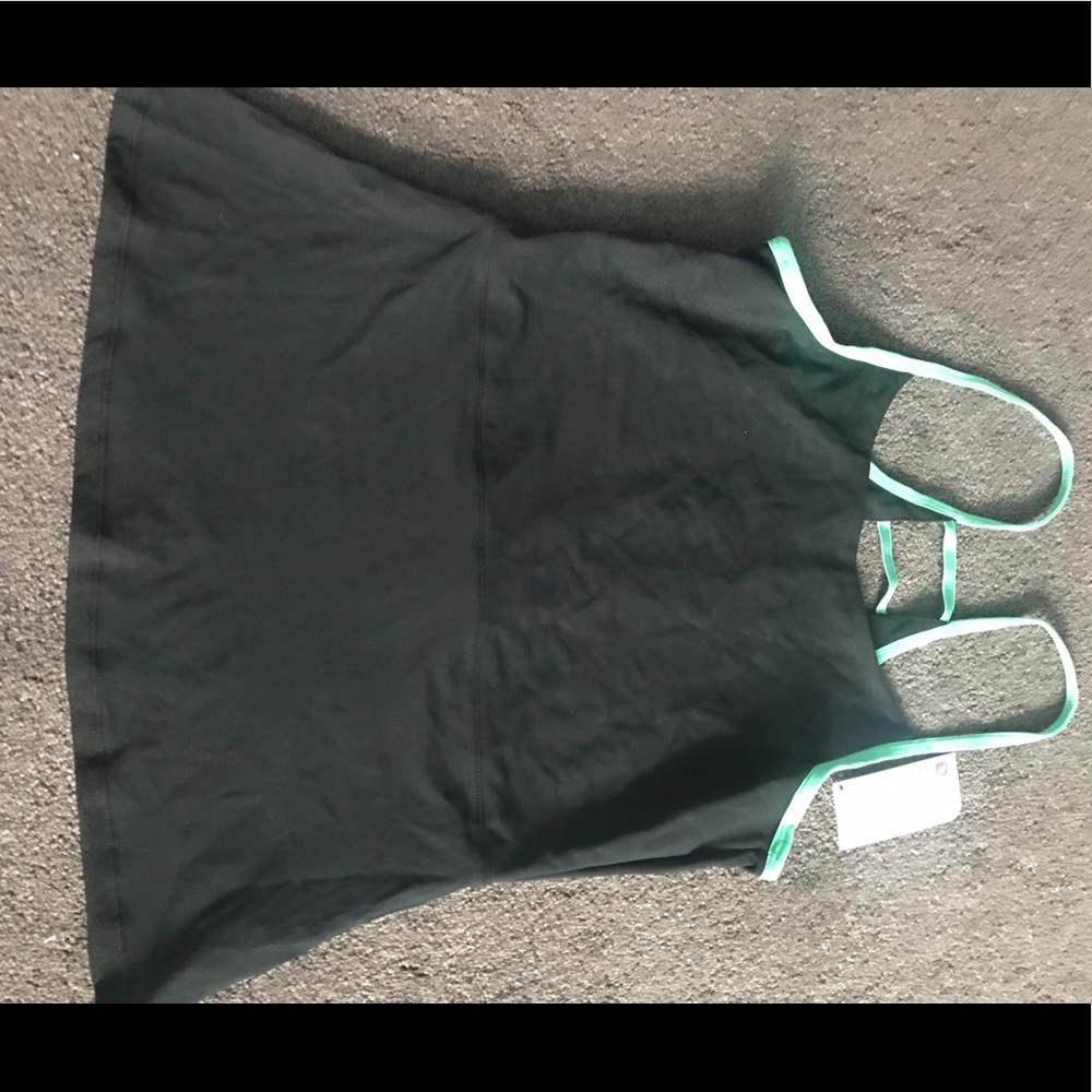 Fabletics top